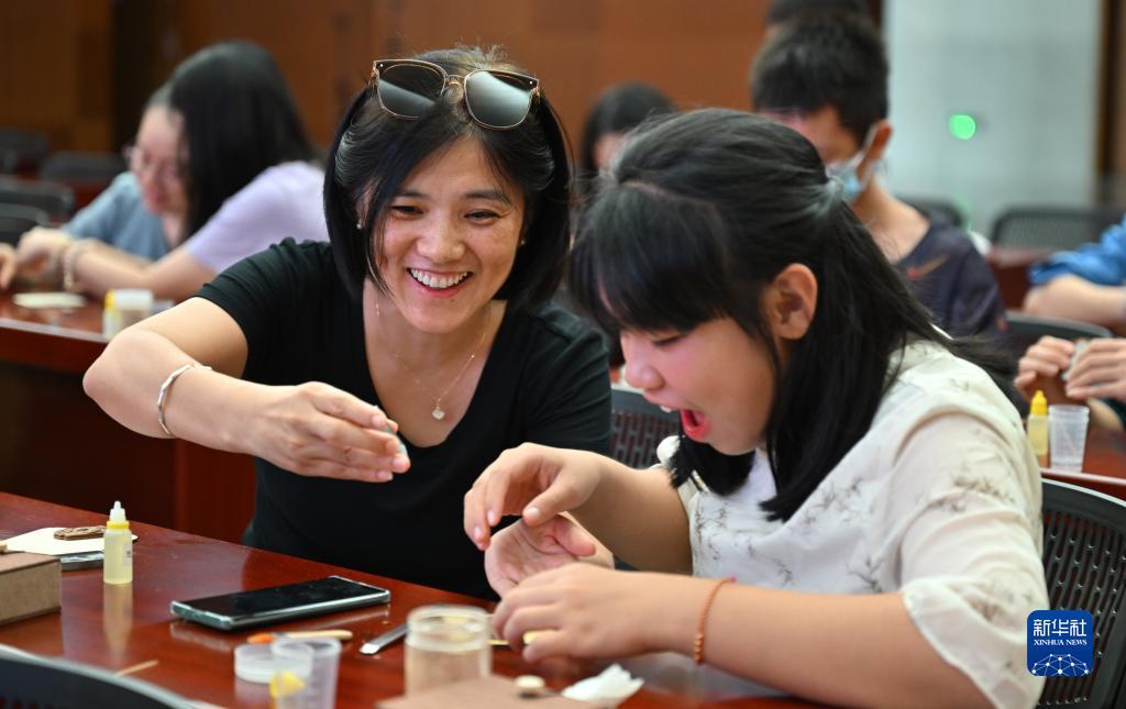 多宝游戏盒子